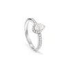 Damiani Anelli Di Fidanzamento | Anelli>Anello di fidanzamento in oro bianco con diamante taglio goccia